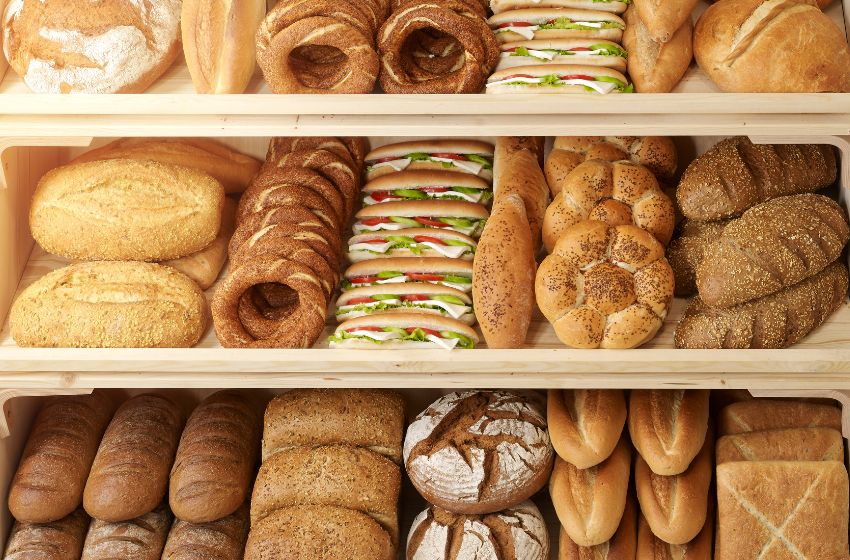 Produksi Bolu Meranti Lebih Optimal dengan Oven FOMAC untuk Bakery Modern